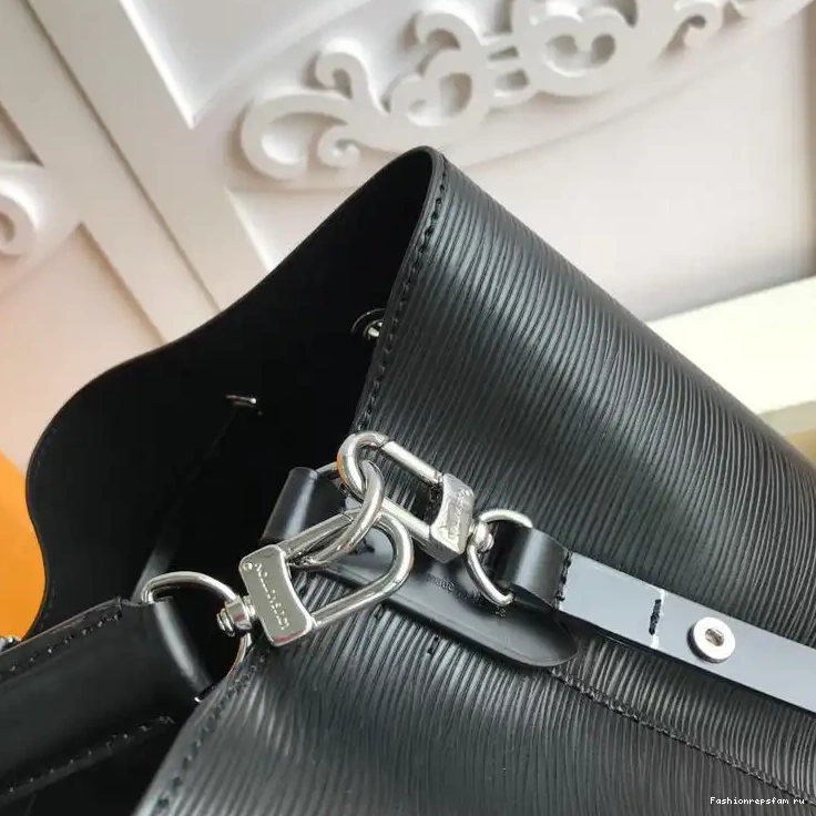 Fashionrepsfam ru Bags LV 19T1L0461 0704